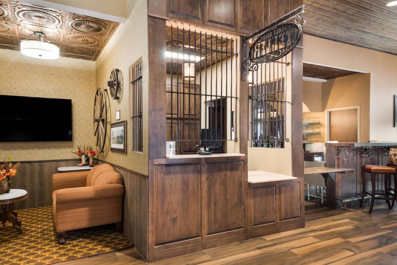 Best Western Bandera Suites & Saloon Exterior foto